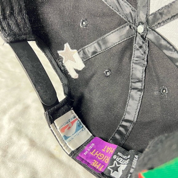 Vintage Pinstripe Chicago Bulls Snapback Hat - Picture 4 of 4